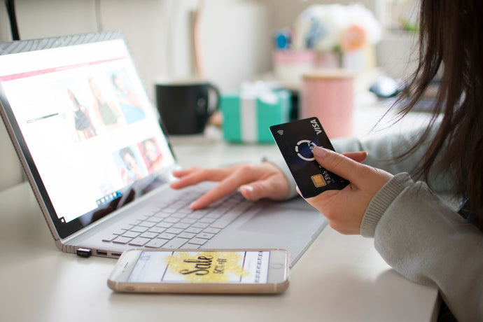 All About Holiday Shipping Incentives